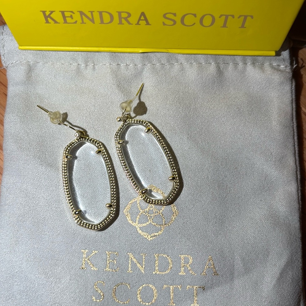 Kendra Scott Elle earrings- gold with clear stone